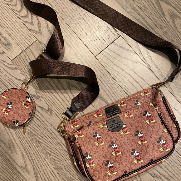 Meet your Posher, Mel - Picture 2 of 5